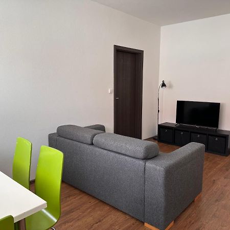 Apartman Ab Kryte Parkovani Zdarma Ceske Budejovice Exterior foto