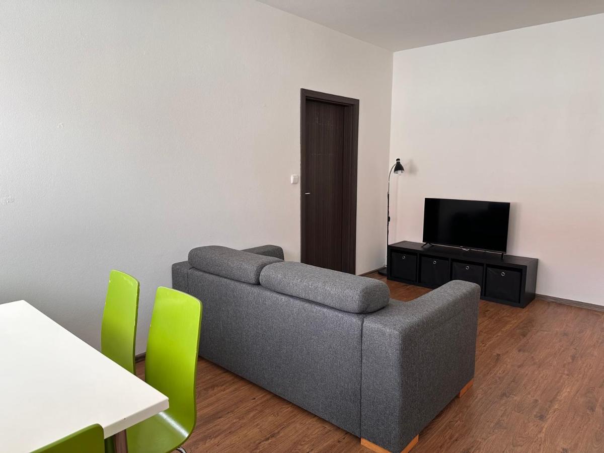 Apartman Ab Kryte Parkovani Zdarma Ceske Budejovice Exterior foto