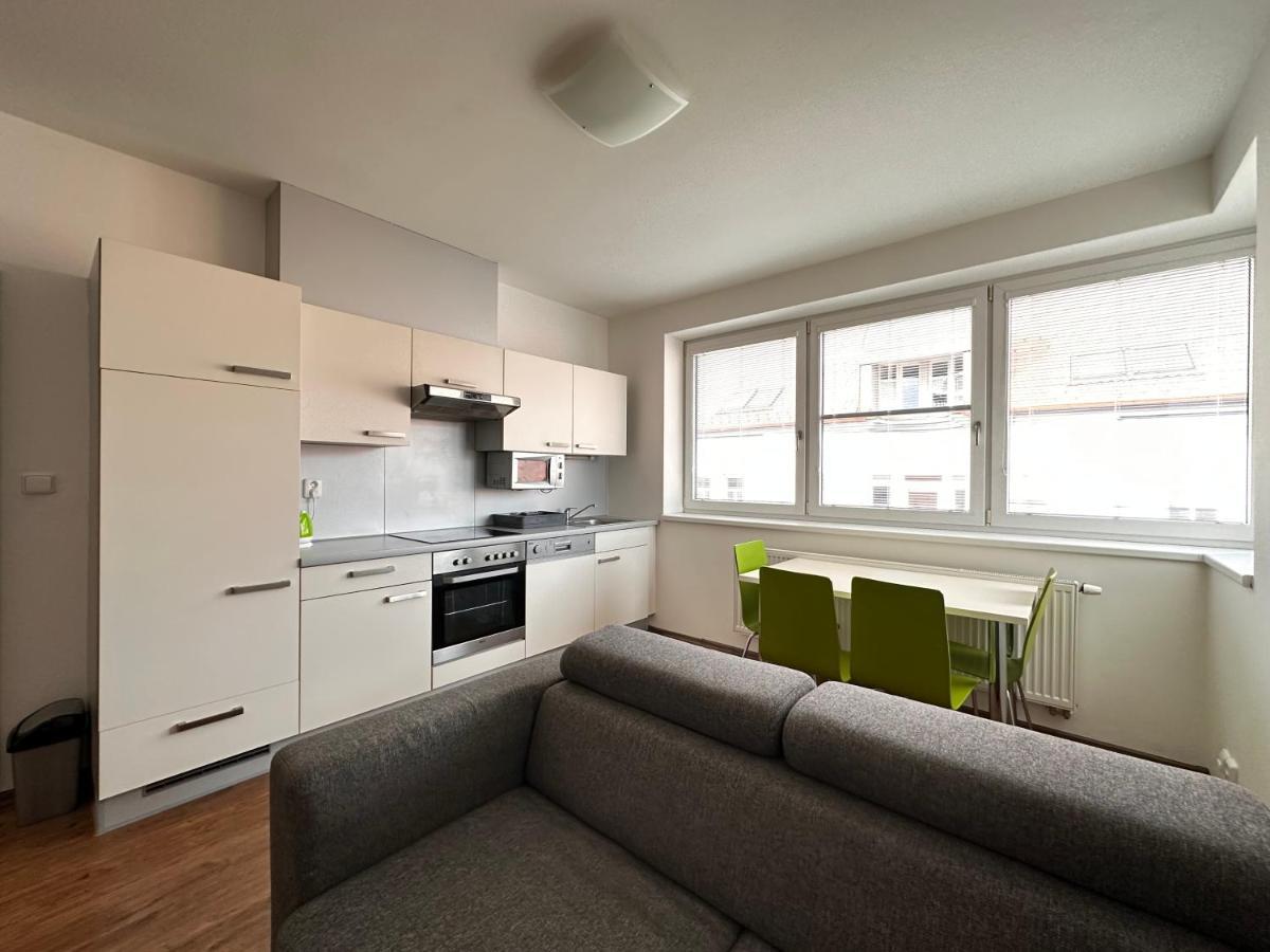 Apartman Ab Kryte Parkovani Zdarma Ceske Budejovice Exterior foto